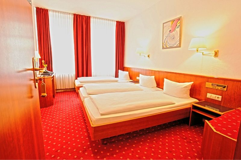 Hotel Astoria ไลป์ซิก ภายนอก รูปภาพ